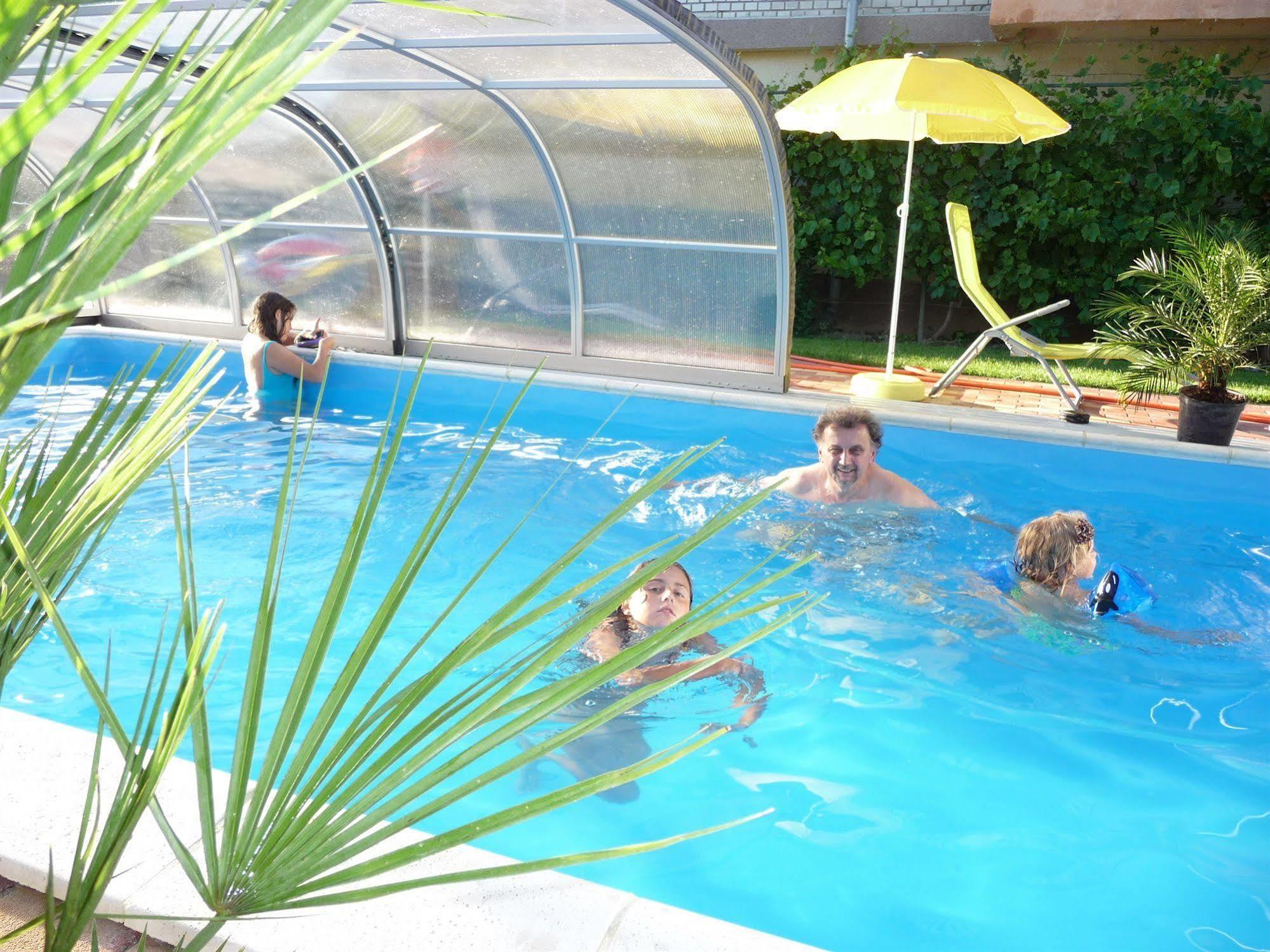 Joker Villa Apartmanhaus ヘーヴィーズ エクステリア 写真